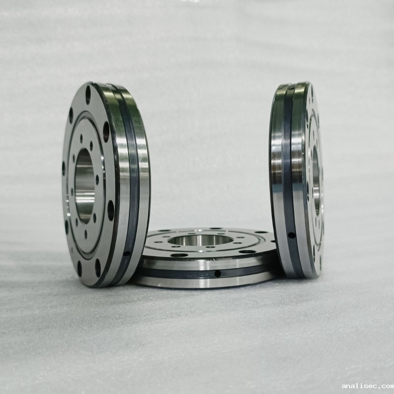 交叉滚子轴承用在工业机器人上的好处有哪些？